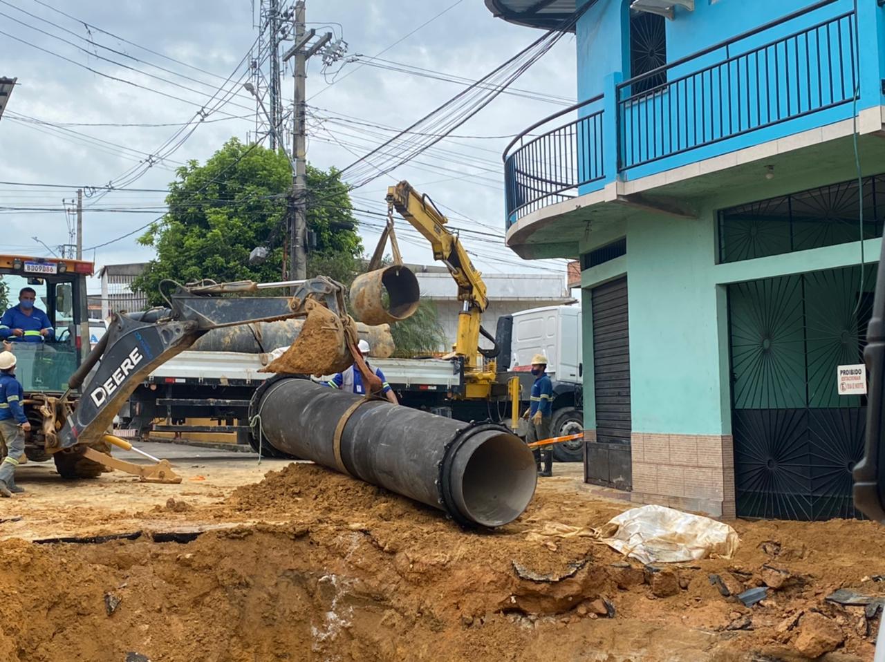 Guas De Manaus Notificada Por Rompimento De Adutora No Bairro