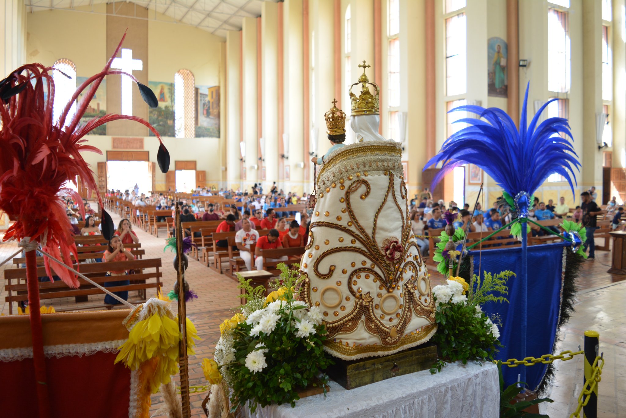 Festejos de Nossa Senhora do Carmo reuni fiéis em Manaus e Parintins