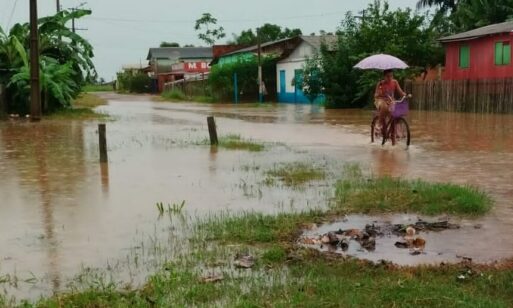 Chuva Forte Inunda Ruas E Causa Estragos Em Boca Do Acre