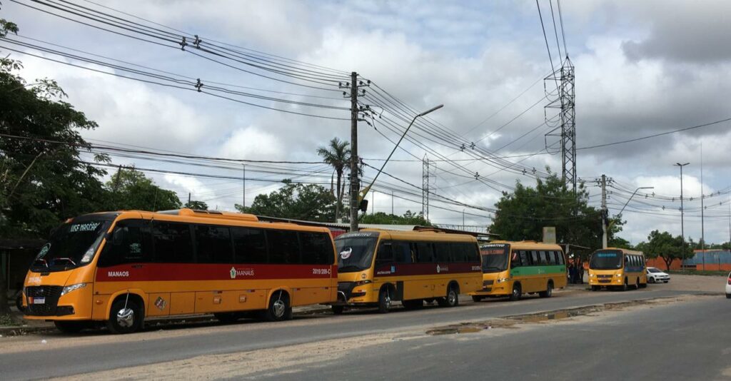 alternativo, alternativos, amarelinhos, manaus, governo do amazonas, passe livre, repasse, pagamento, protesto, manifestação