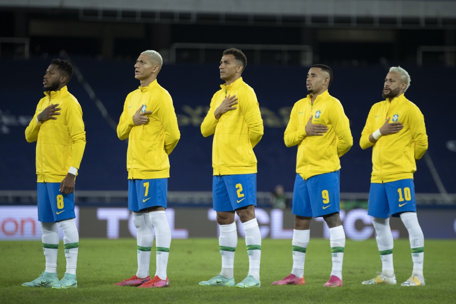 Brasil e Argentina se enfrentam no Maracanã com muito mais que os