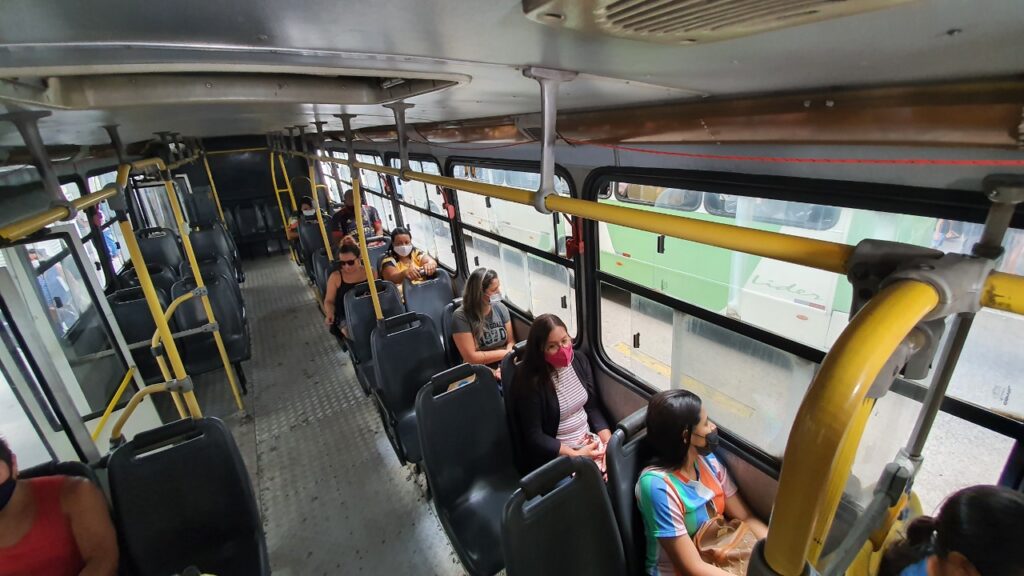 Linhas Suspensas 2 » Linhas de ônibus da Ufam são suspensas temporariamente