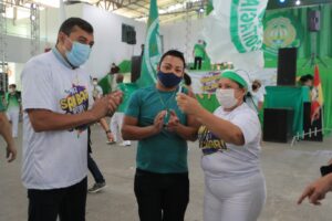 Escolas de samba funcionam como pontos de vacinação neste sábado, em Manaus