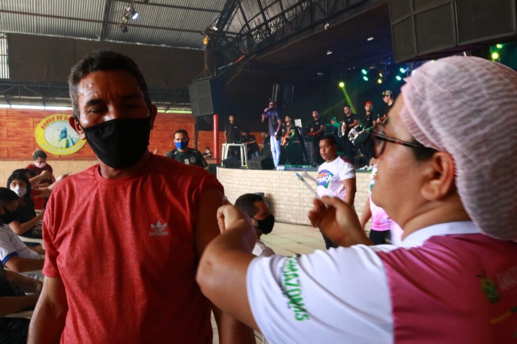 Mais de três mil doses do imunizante contra a covid-19, foram aplicados durante campanha show da vacinação, em Manaus