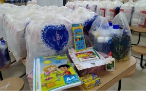 Ação entrega materiais escolares a crianças em vulnerabilidade social; Saiba como ajudar!