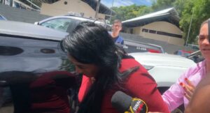 Mulher é presa suspeita de vender vaga em concursos da polícia civil e militar