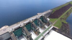 Nova decisão permite que comportas da hidrelétrica de Balbina sejam abertas. Foto: Divulgação/Prefeitura