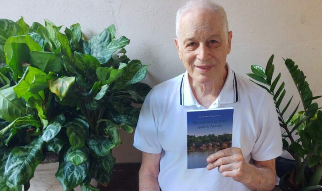 Padre Jesuíta lança livro “Na amizade de Jesus a partir da Amazônia”, nesta segunda-feira