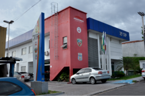 Falsa servidora é presa por aplicar golpes de venda de terrenos em Manaus
