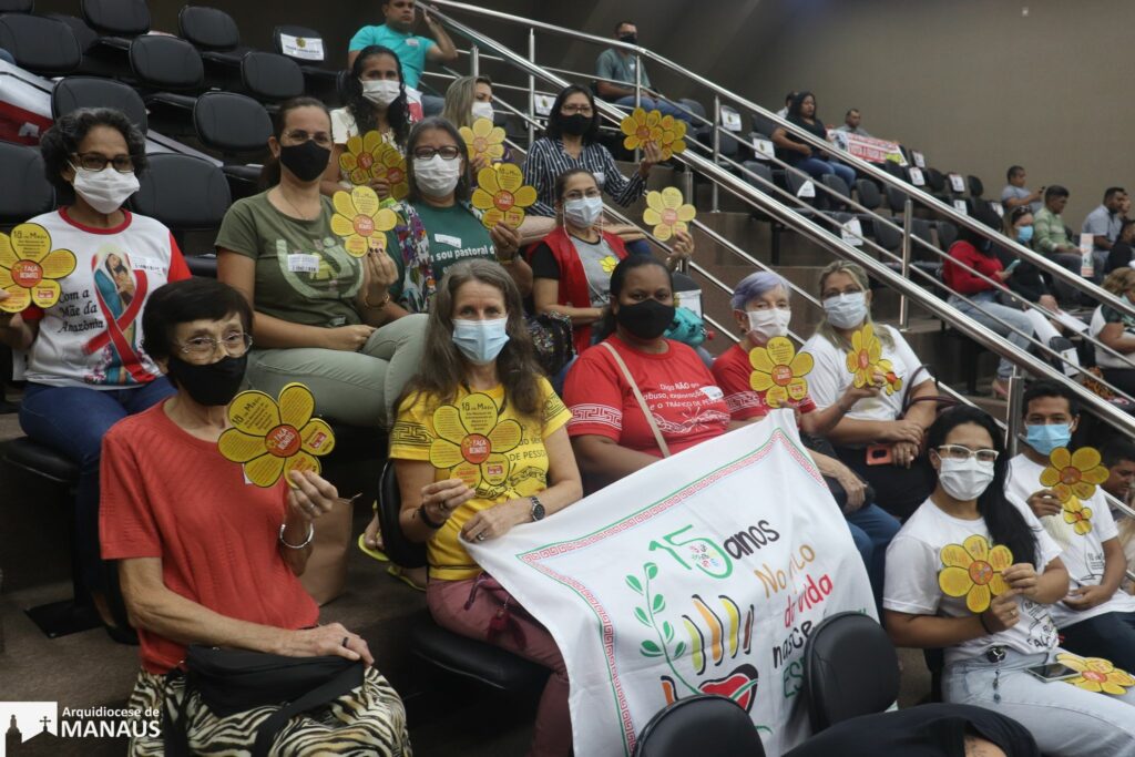 Rede um Grito pela Vida e Organismos Civis participam de votação na Assembleia Legislativa do Amazonas, para implantação do Centro Integrado de Atenção a Criança e ao Adolescente