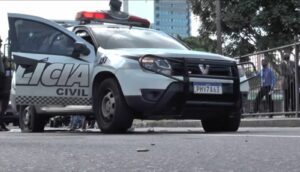 Dez pessoas são presas por envolvimento em ataque à viatura da Polícia Civil