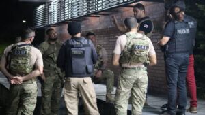 Integrantes de facção criminosa são presos na operação Choque de Ordem, deflagrada no Centro de Manaus