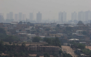 Manaus amanhece encoberta por nuvem de fumaça de queimadas na BR-319, explica especialista