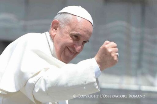 Em intenção de oração para o mês de outubro, Papa Francisco pede que os cristãos vivam a sinodalidade