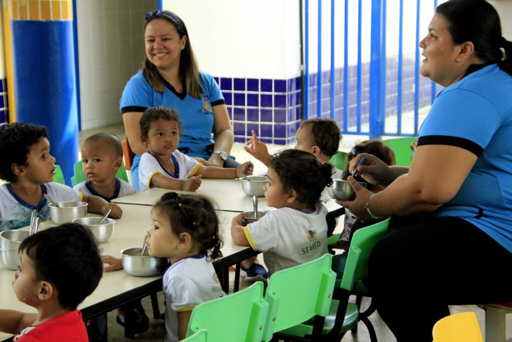 O início do ciclo escolar é uma mudança determinante para as crianças (Foto Divulgação)