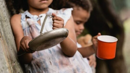 Pastoral da Criança alerta para casos de desnutrição e obesidade no Brasil