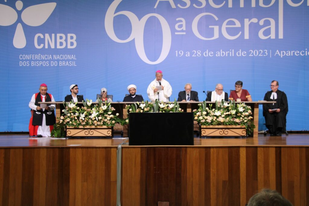 Oitavo dia de Assembleia Geral dos Bispos é marcada por celebração inter-religiosa