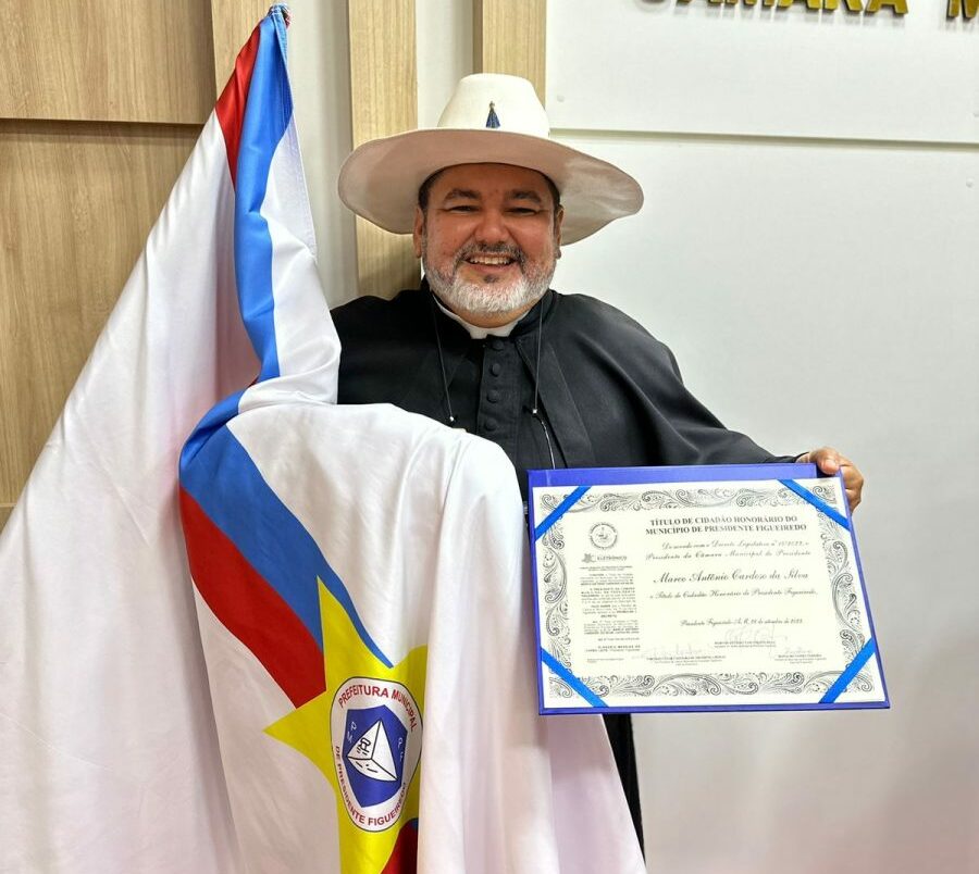 Padre Marco Antônio recebe título de cidadania Figueiredense