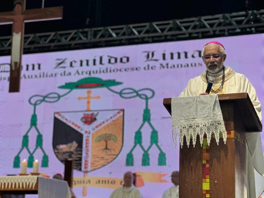 Monsenhor Zenildo Lima é ordenado bispo auxiliar de Manaus durante o 5°CMN