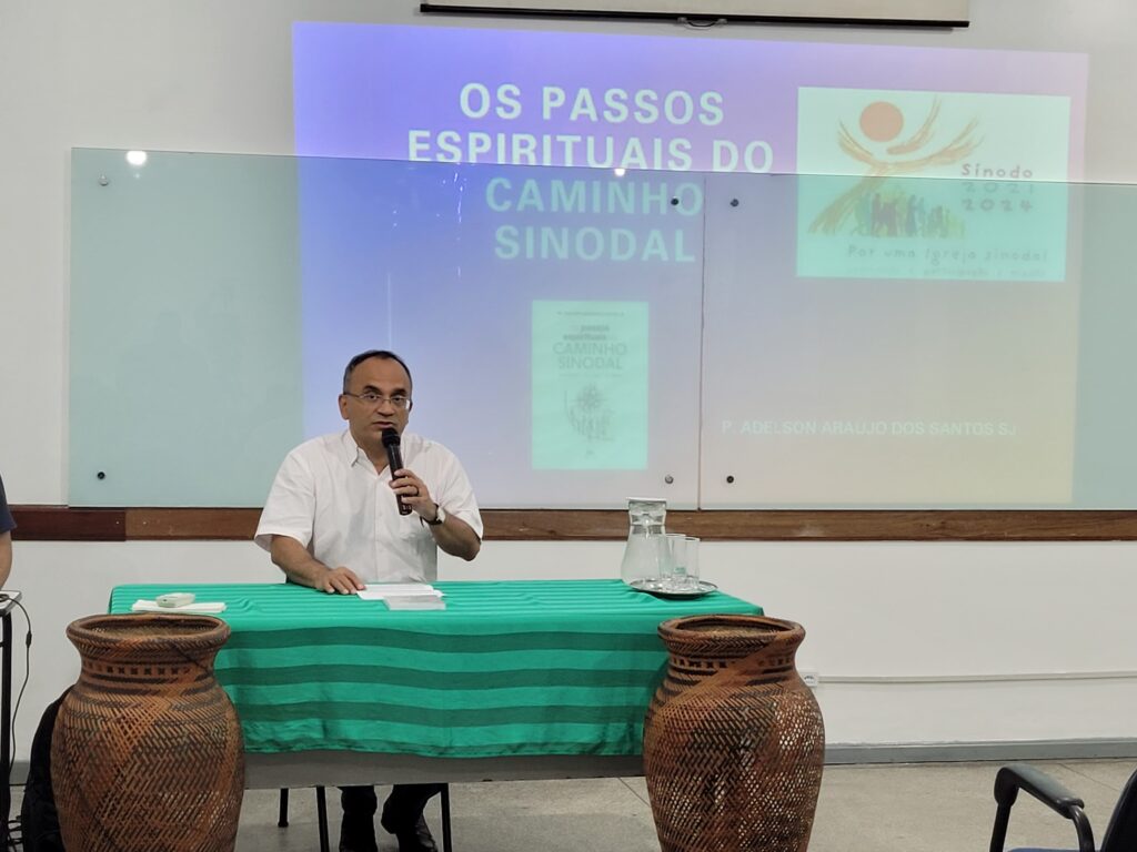 Padre Jesuíta lança livro sobre “Os passos espirituais do caminho sinodal”  