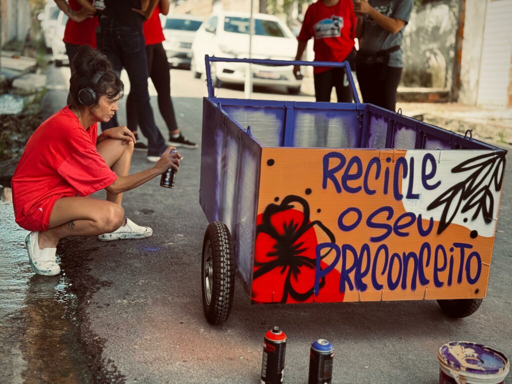 Catadores de Materiais Recicláveis do Amazonas, recebem ação social para melhorias das condições de trabalho