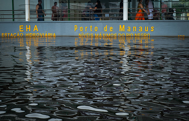 Cheia do Rio negro na orla de Manaus não deve atingir a cota de inundação, afirmam especialistas. Foto: Divulgação/Internet
