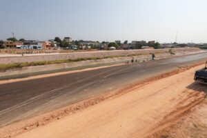 Trecho da Avenida Manaus 2000 entre Silves e Maués deve ser entregue até o final do ano.  