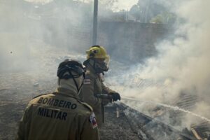 Em dois meses, Operação Aceiro combateu 4.276 focos de incêndios no interior do Amazonas.