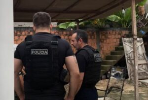 Em Manaus, polícia cumpre mais de 20 mandados de prisão por roubo, homicídio e peculato