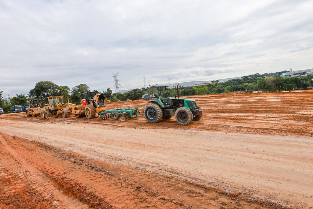 A obra encontra-se em fase de terraplanagem (Foto Divulgação)