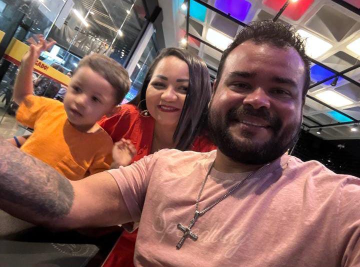 Ana Patrícia com Davizinho e seu Esposo Davi (Foto Divulgação)