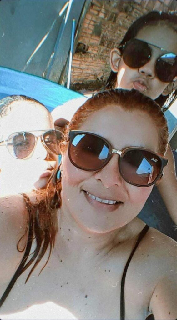 Glória Raquel com seus sobrinhos/filhos (Foto Divulgação)