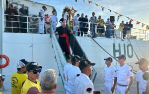 Festa de São Pedro mobiliza fiéis com cortejo pelo Rio Negro e ruas do centro de Manaus. Foto: Yuri Bezerra