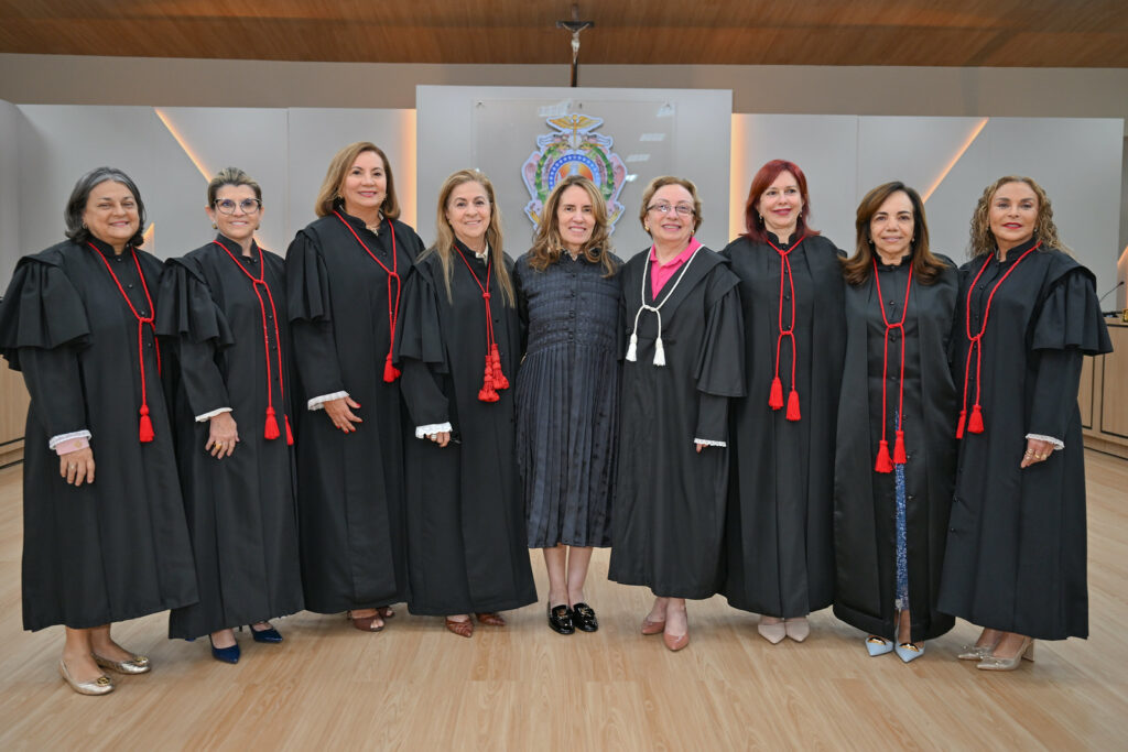 Nove das dez desembargadoras do TJAM (Foto Divulgação)
