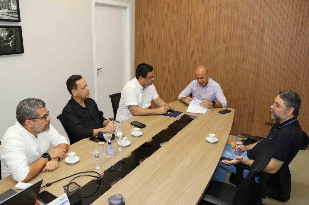 Assinatura do acordo entre Ipaam e Semef (Foto Divulgação)