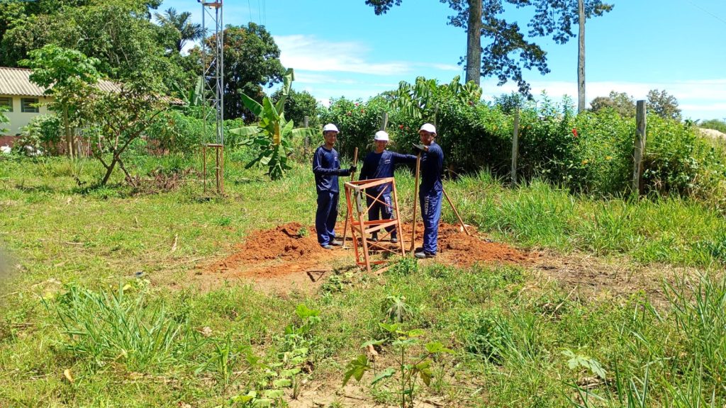 Terreno onde está sendo erguida a torre da retransmissora (Foto Divulgação)
