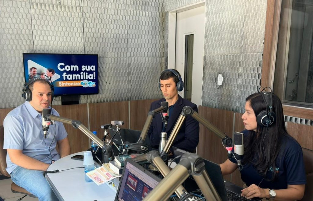 roberto cidade, entrevista, rádio rio mar, eleições, 2026